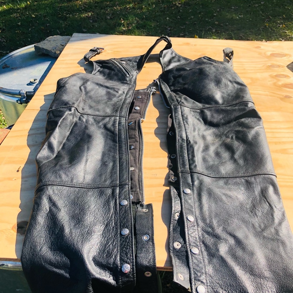Chaps Leathers Large‎ size